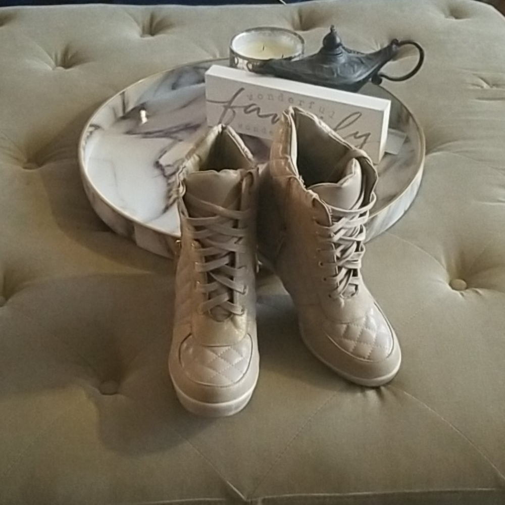 Women's Sneakers